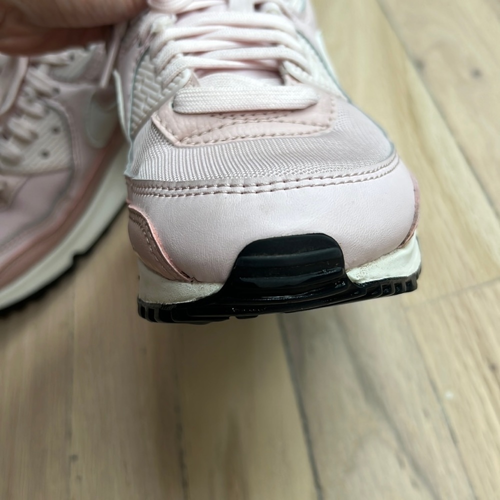 Nike Women’s Air Max Sneakers in Light Pink and White - Picture 4 of 7